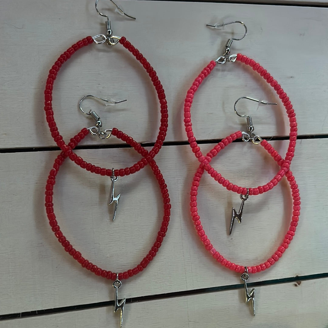 Simple lighting bolt hoop earrings