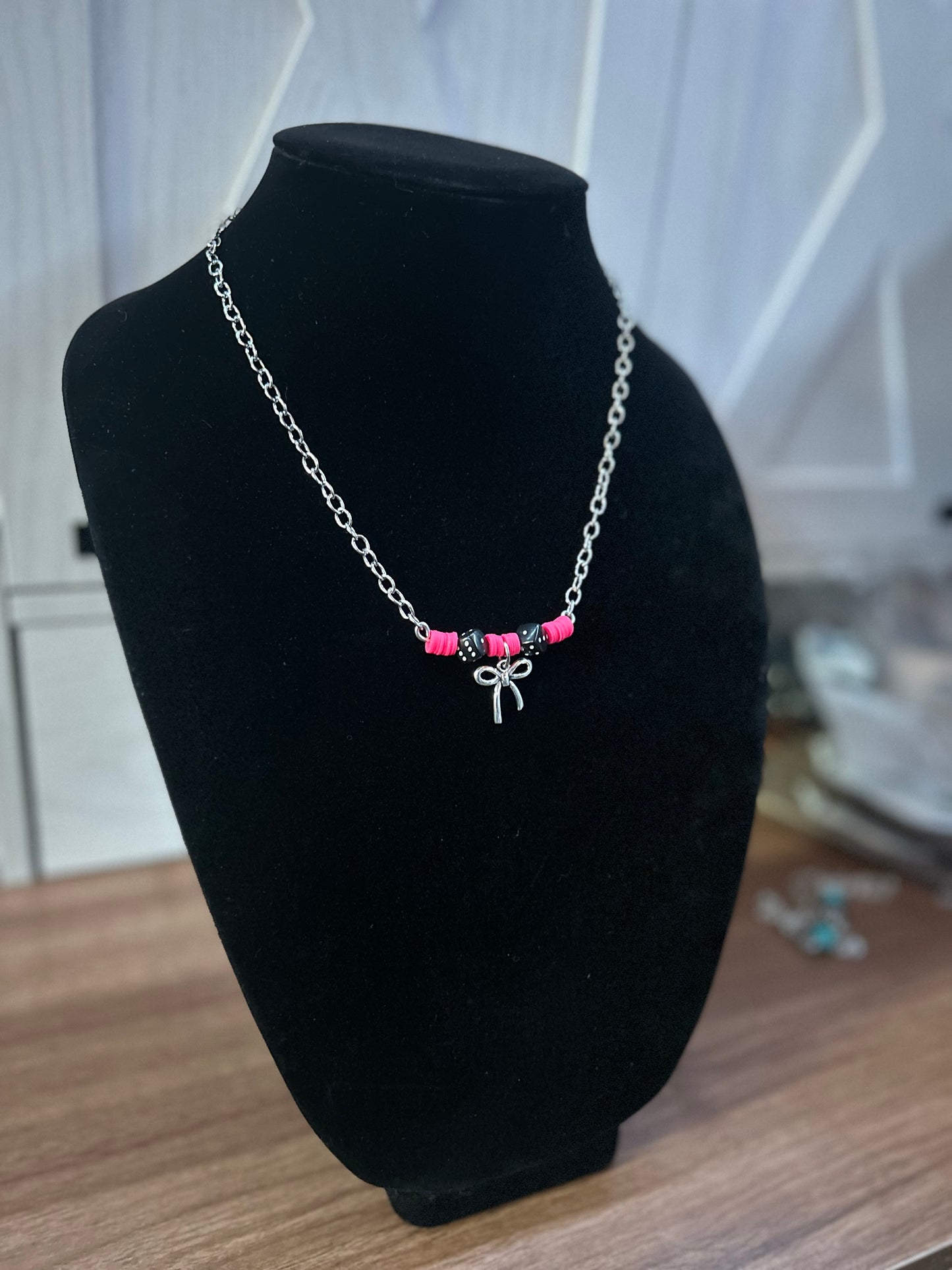 Bar Bow Necklace