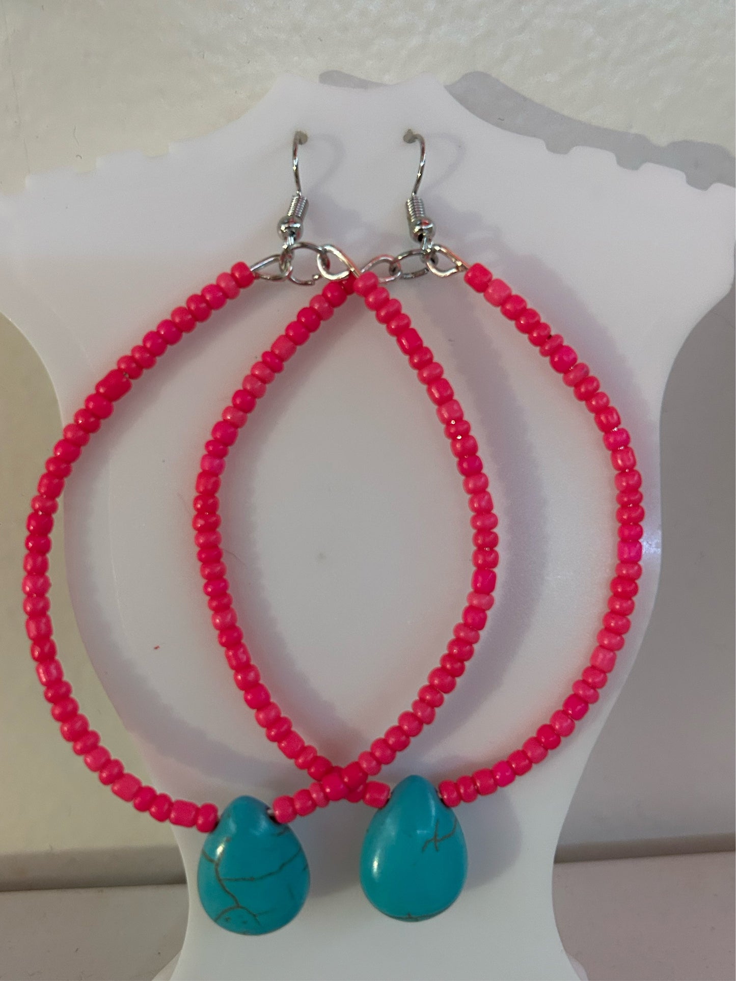 Teardrop hoop earrings